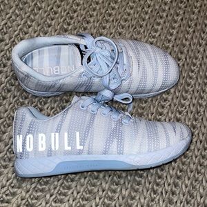 Weight lifting shoes